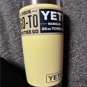 YETI Rambler 20 oz Tumbler - Daybreak Yellow
